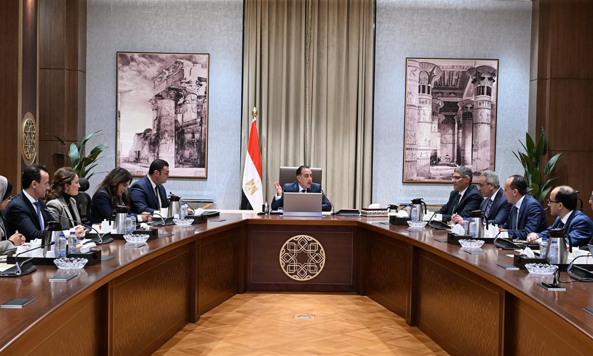 رئيس الوزراء يستعرض مستجدات مشروع إعادة إحياء منطقة نزلة السمان