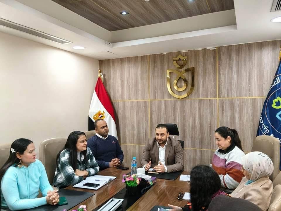 إجتماع مدير هيئة الرعاية الصحية بالأقصر