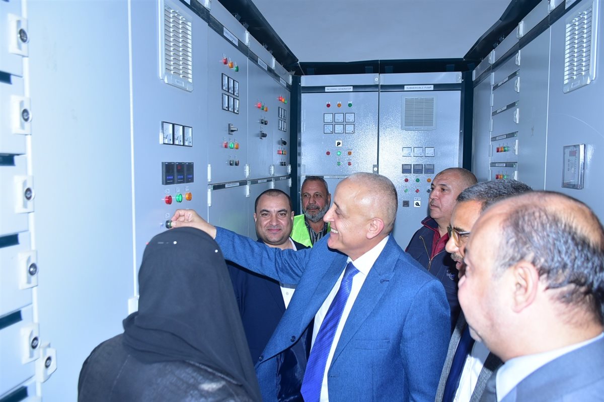 محافظ الأقصر يفتتح مشروعات تنموية