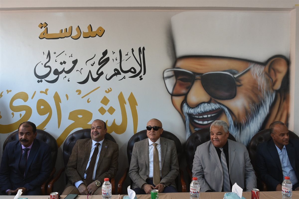 محافظ الأقصر يفتتح مشروعات تنموية