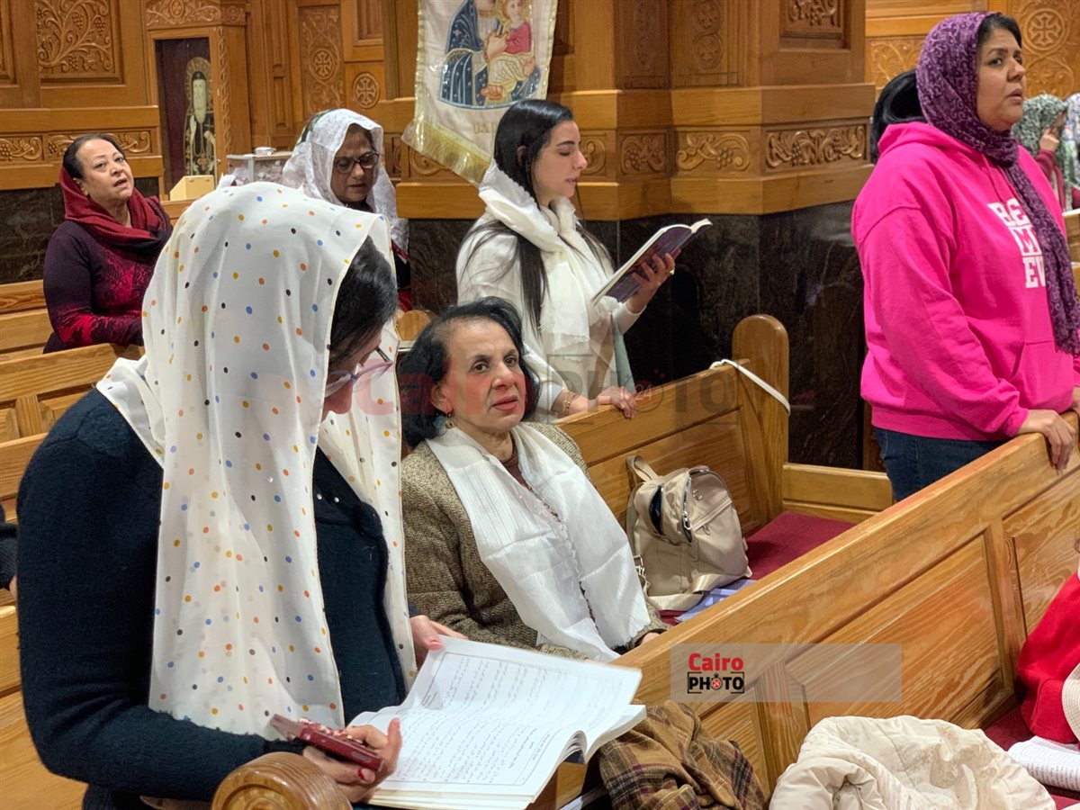 أقباط بورسعيد يؤدون صلوات قداس رأس السنة بكنيسة الأنبا بيشوي 