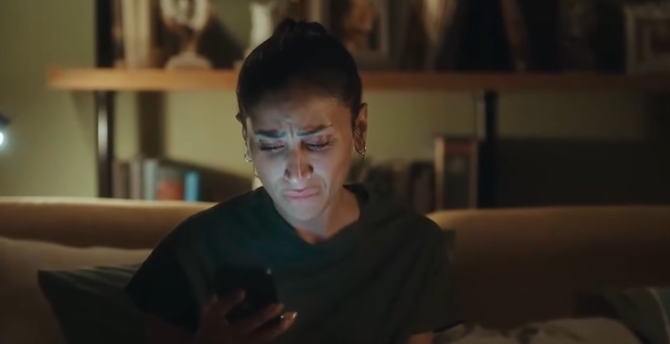 الحلقة 11 مسلسل لا ترد ولا تستبدل| شقيق دينا الشربيني يحاول إقناع والده بالموافقة على عملية التبرع &nbsp;