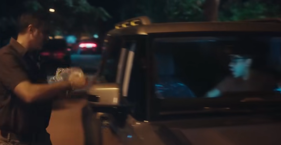 الحلقة 11 مسلسل لا ترد ولا تستبدل| شقيق دينا الشربيني يحاول إقناع والده بالموافقة على عملية التبرع &nbsp;