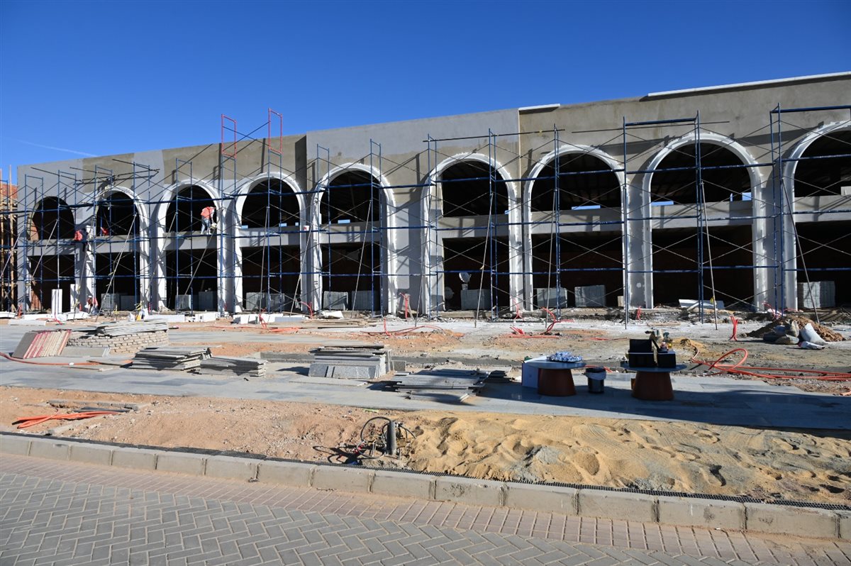 محافظ جنوب سيناء يتفقد أعمال سانتيرا السياحية بشرم الشيخ 