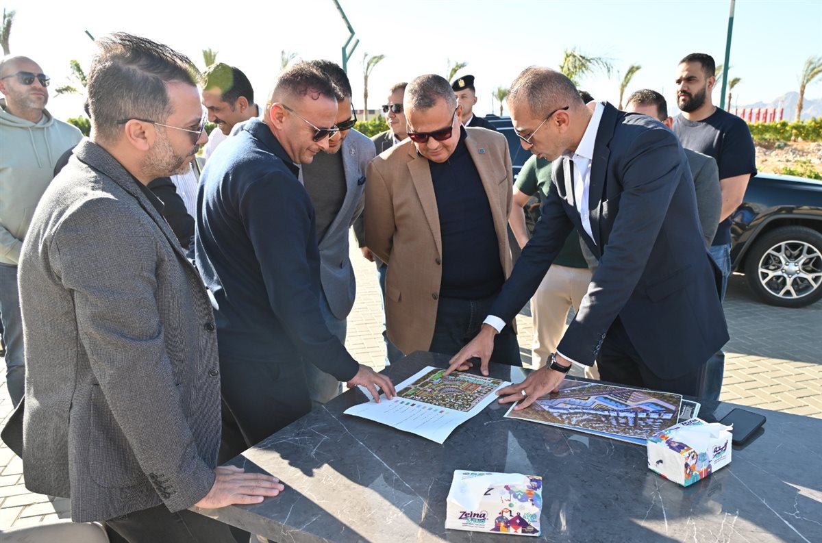 محافظ جنوب سيناء يتفقد أعمال سانتيرا السياحية بشرم الشيخ 