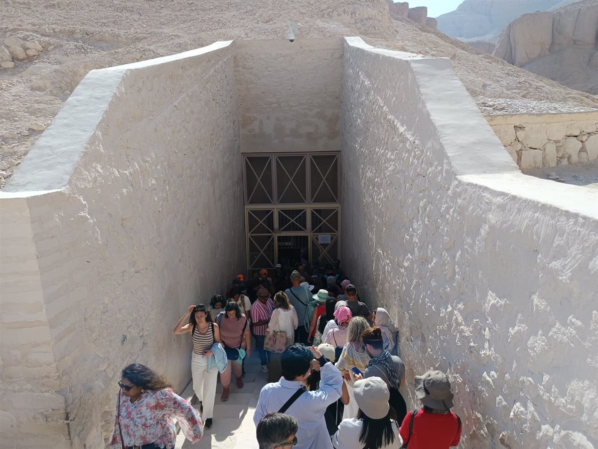 في وادي الملوك بالأقصر