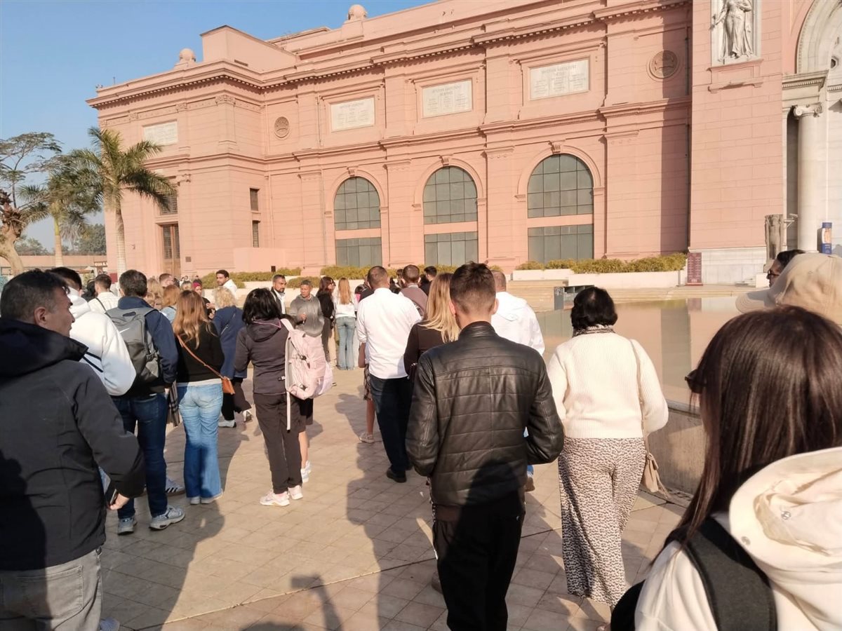 إقبال كبير من السائحين على زيارة المتحف المصري&nbsp;
