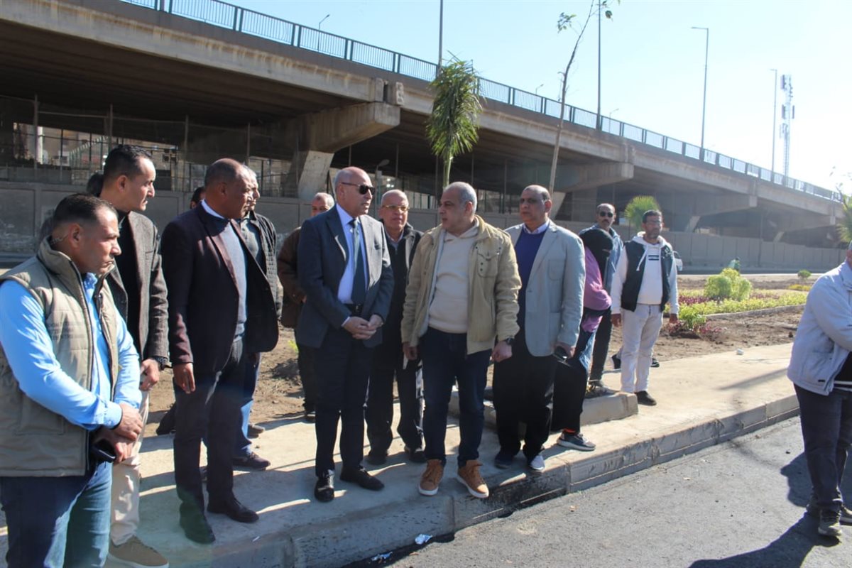 محافظ القاهرة يتفقد أعمال تطوير السيدة عائشة وسور مجرى العيون