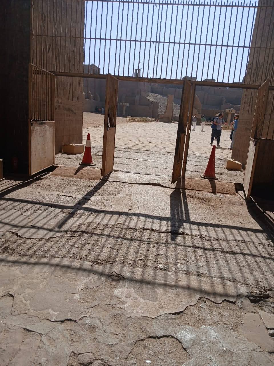 فتح أبواب جانبية بمعبد إدفو مواجهة كثافات الموسم السياحي