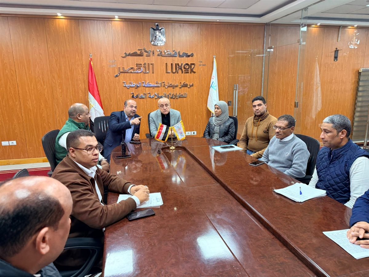 محافظ الأقصر يتابع الانتخابات