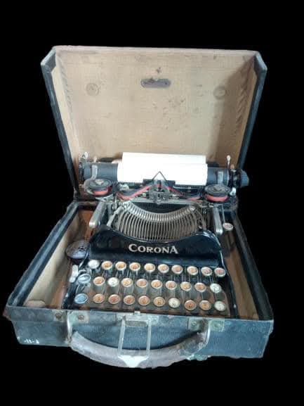 القطع الأثرية النادرة المختارة