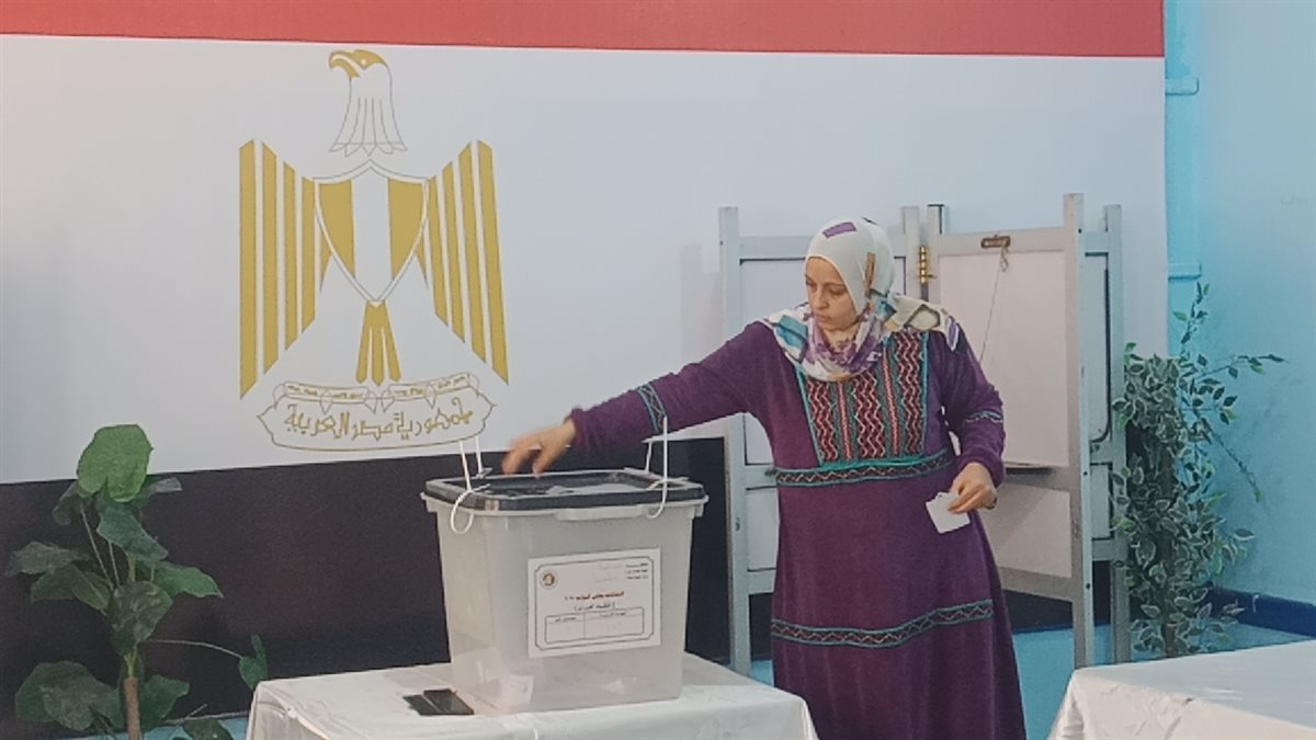 تصدّر العنصر النسائي وتوافد الناخبين في ثاني أيام انتخابات النواب بالإسكندرية