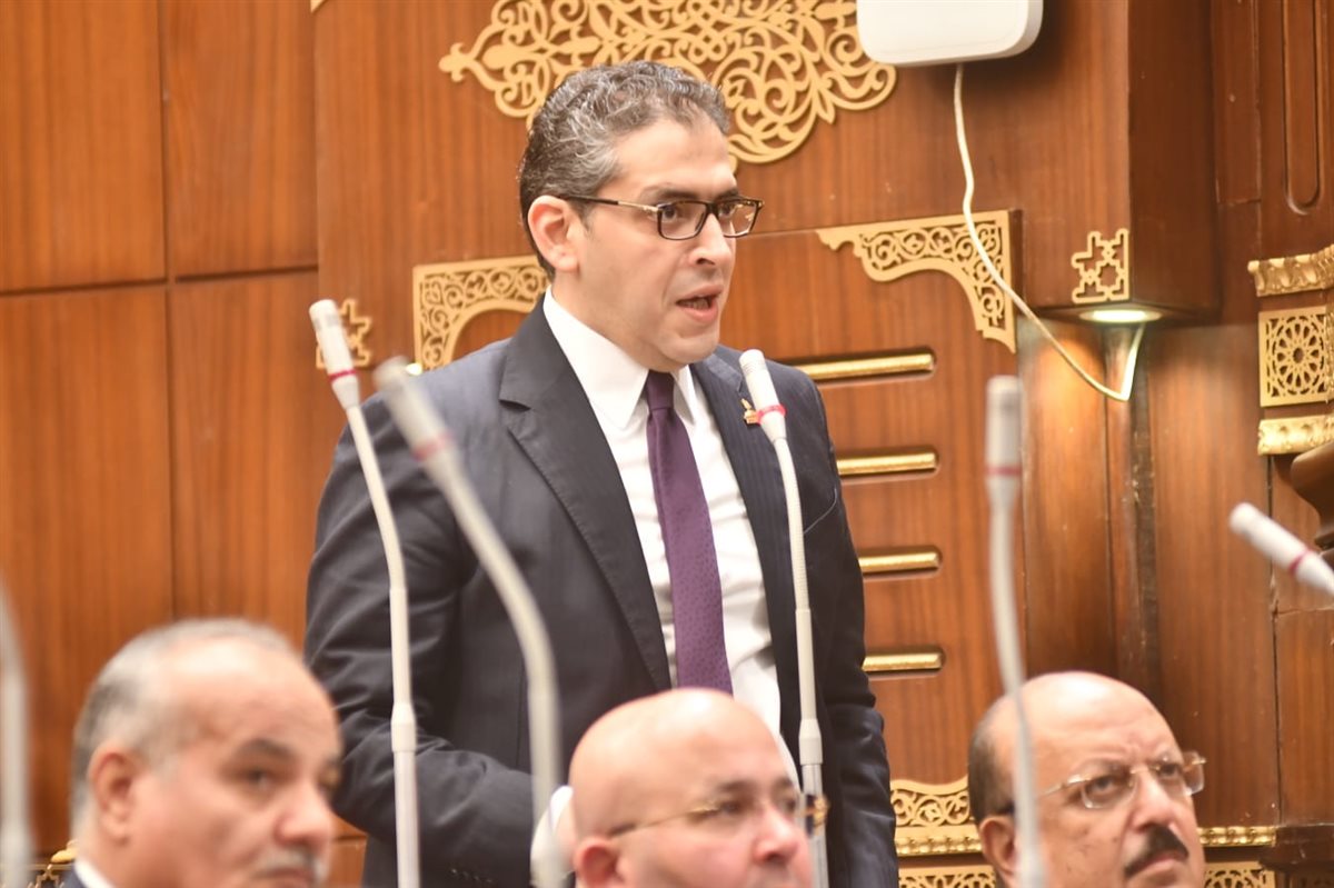 الدكتور مهاب مجاهد