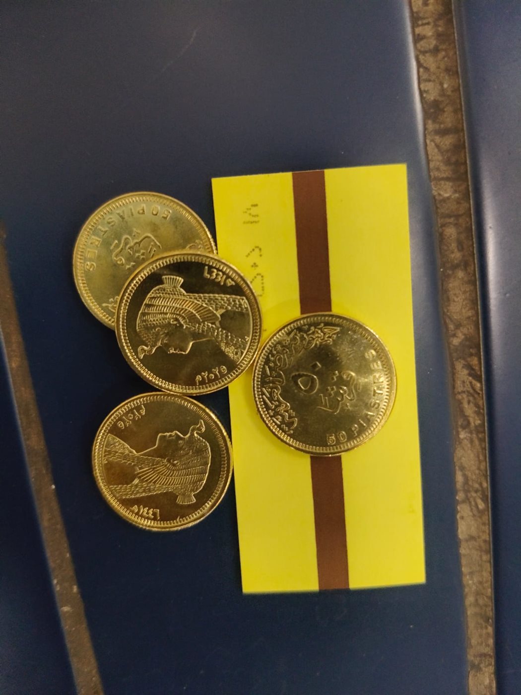 بدء توفير كميات كبيرة من النقود الفكة لمحطات مترو الأنفاق| صور