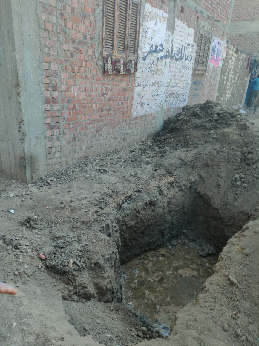 مياه غير معلومة المصدر في كفر الحمادية بالمنوفية