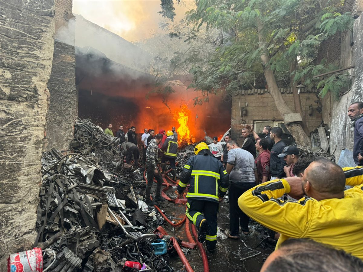 جانب من الحريق