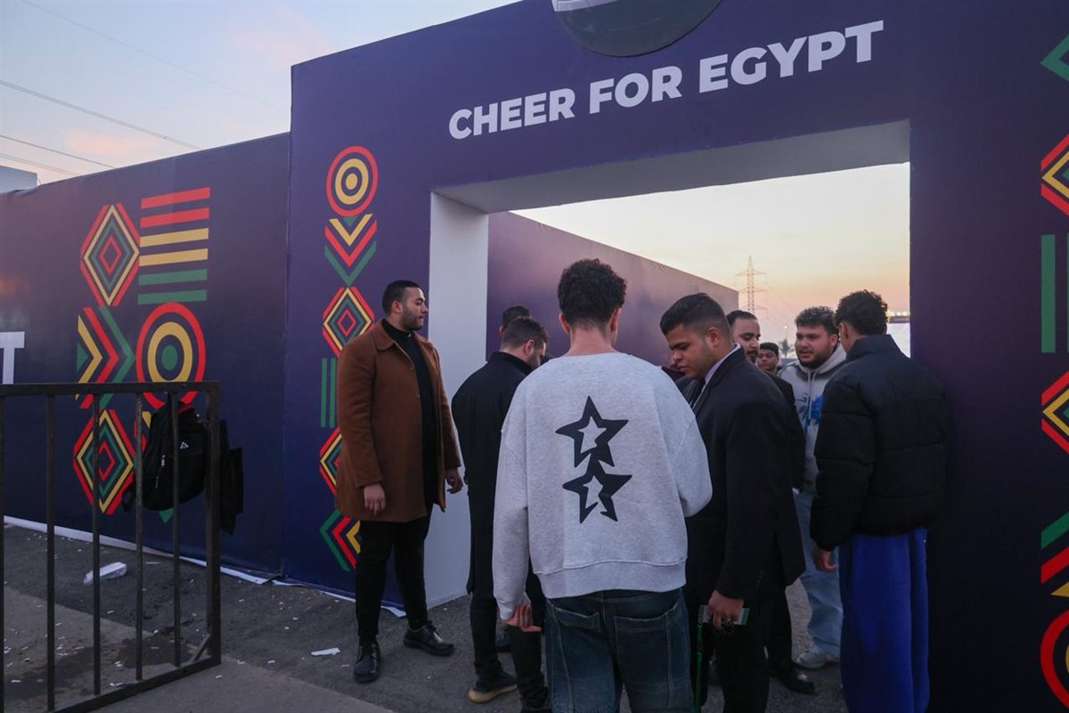 <strong>استاد لمباراة مصر اليوم داخل منطقة الحفلات بأوبن إير مول مدينتي</strong>