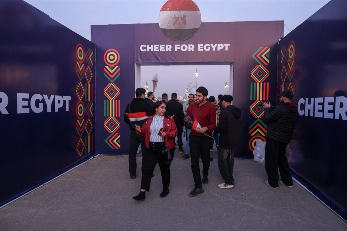 <strong>استاد لمباراة مصر اليوم داخل منطقة الحفلات بأوبن إير مول مدينتي</strong>