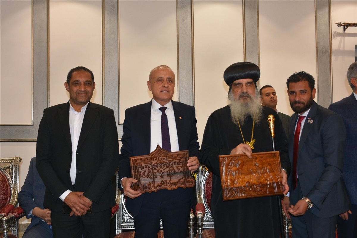 محافظ الأقصر يزور الكنائس للتهنئة بالعيد&nbsp;