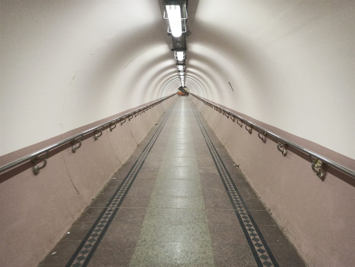 نفق المدارس للمشاة الموجود أسفل الطريق الدائري