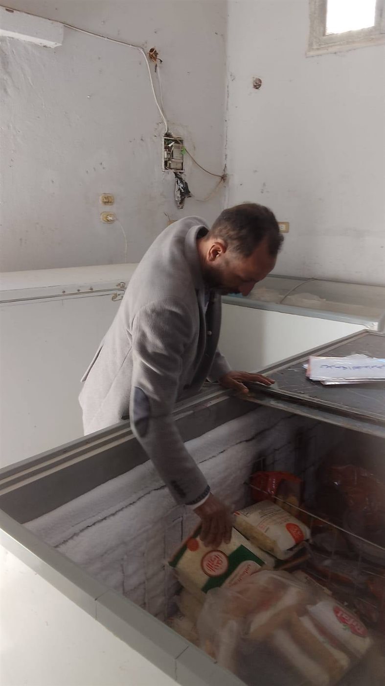 ضبط منتجات غذائية منتهية الصلاحية في حملة تموينية بالوادي الجديد