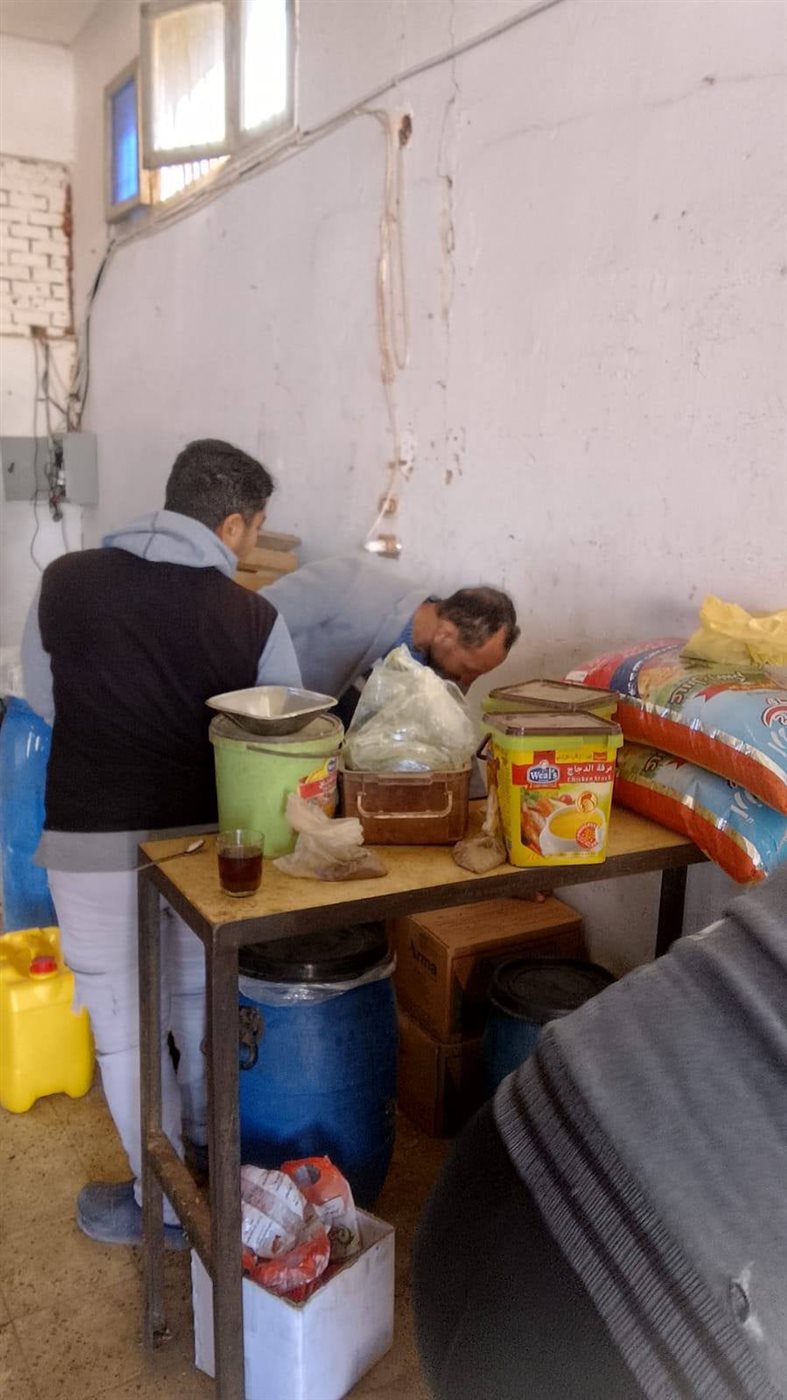 ضبط منتجات غذائية منتهية الصلاحية في حملة تموينية بالوادي الجديد