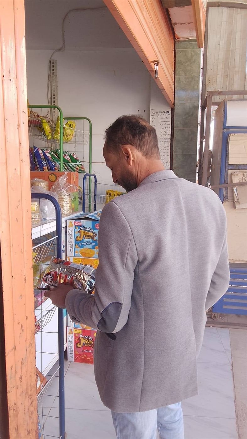 ضبط منتجات غذائية منتهية الصلاحية في حملة تموينية بالوادي الجديد