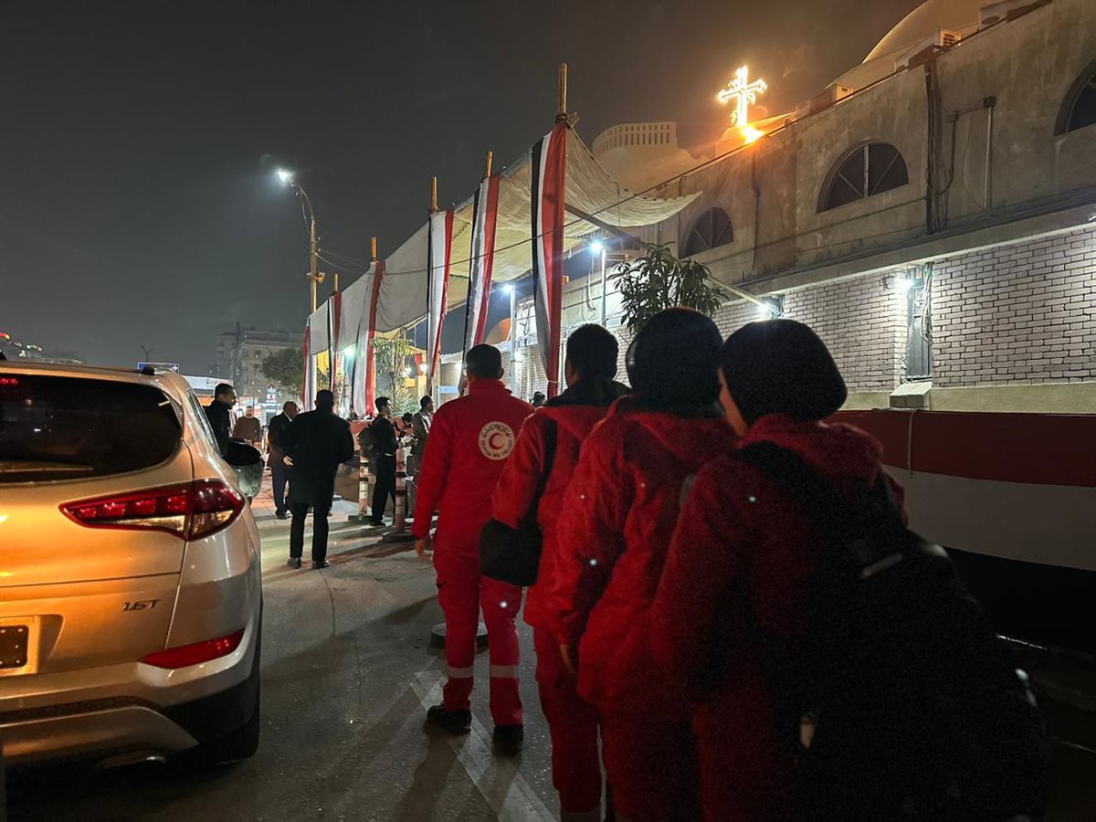 الهلال الأحمر خلال التأمين