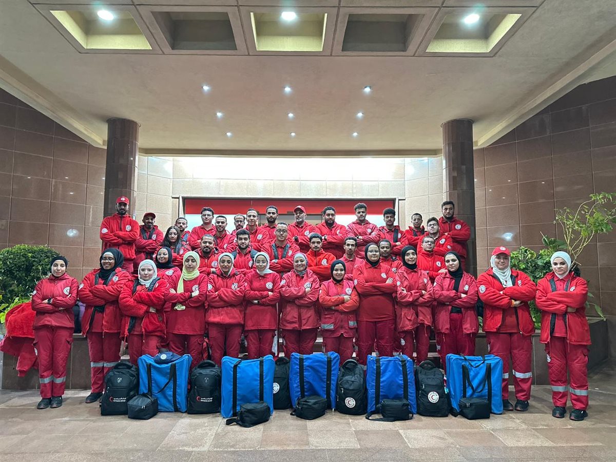 الهلال الأحمر خلال التأمين