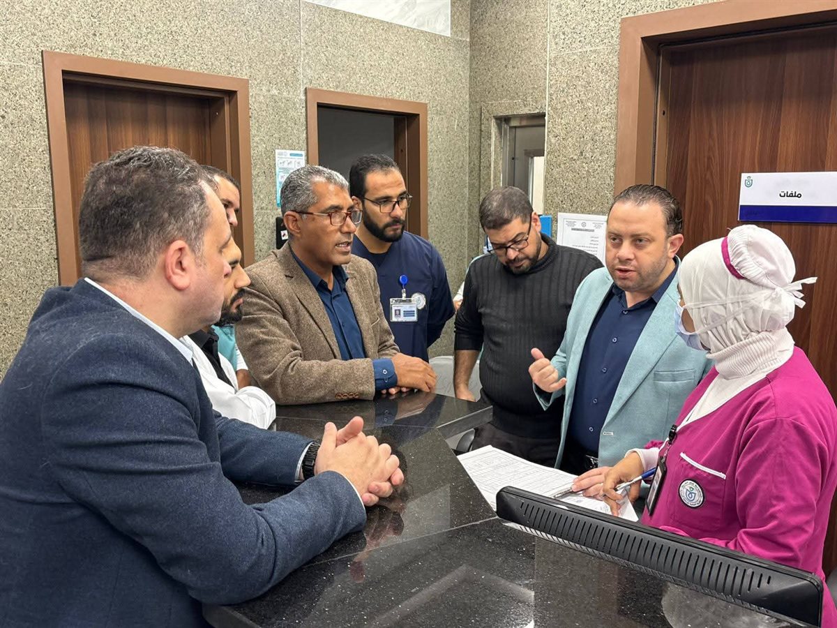 مدير الرعاية الصحية بجنوب سيناء يتفقد مجمع الفيروز الطبي بطور سيناء
