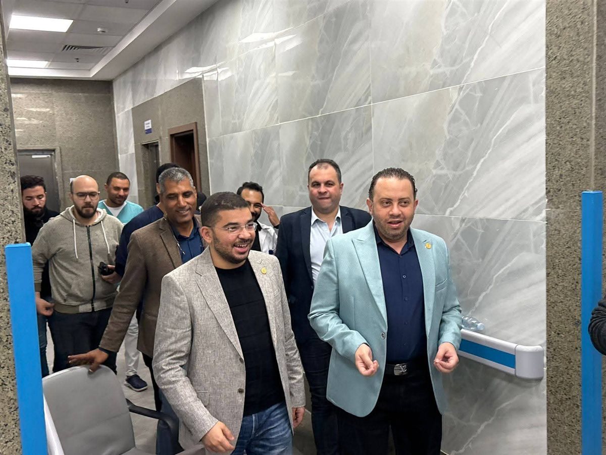 مدير الرعاية الصحية بجنوب سيناء يتفقد مجمع الفيروز الطبي بطور سيناء