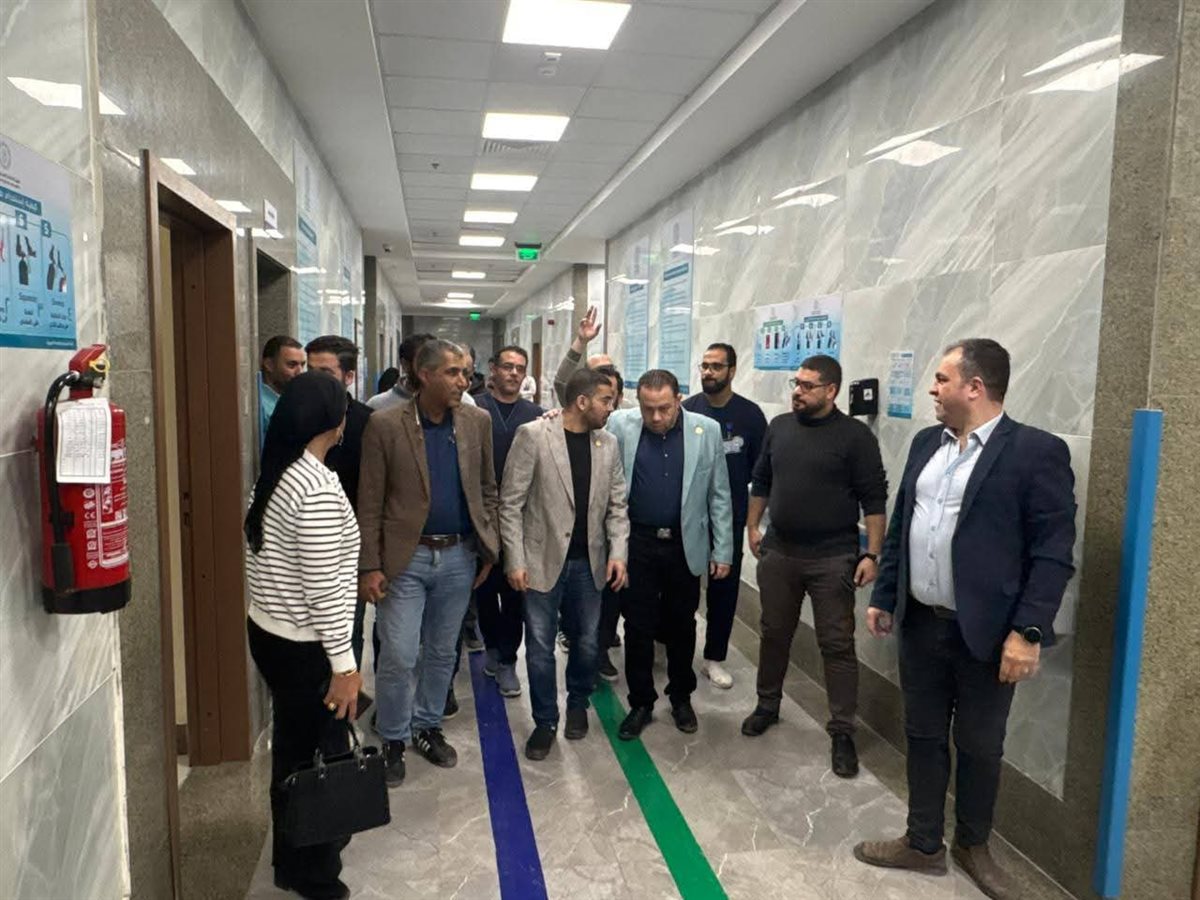 مدير الرعاية الصحية بجنوب سيناء يتفقد مجمع الفيروز الطبي بطور سيناء