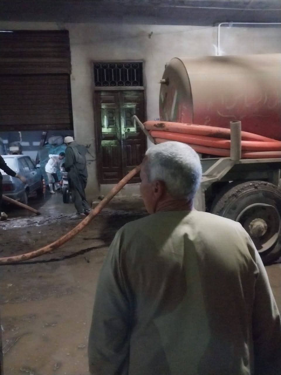 السيطرة على انفجار خط طرد الصرف بزاوية الناعورة بالمنوفية&nbsp;