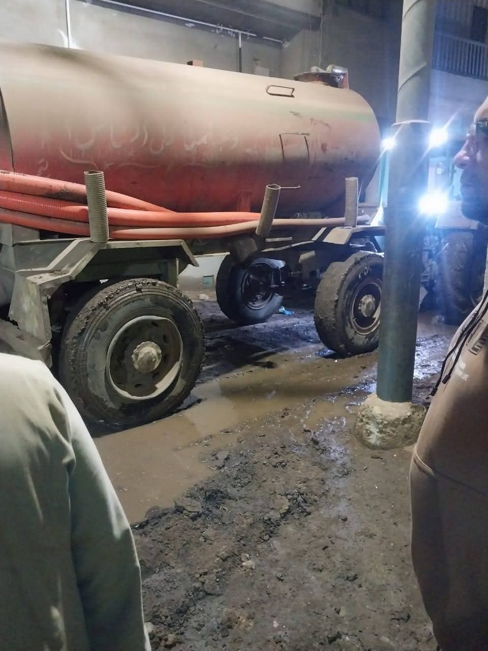 السيطرة على انفجار خط طرد الصرف بزاوية الناعورة بالمنوفية&nbsp;