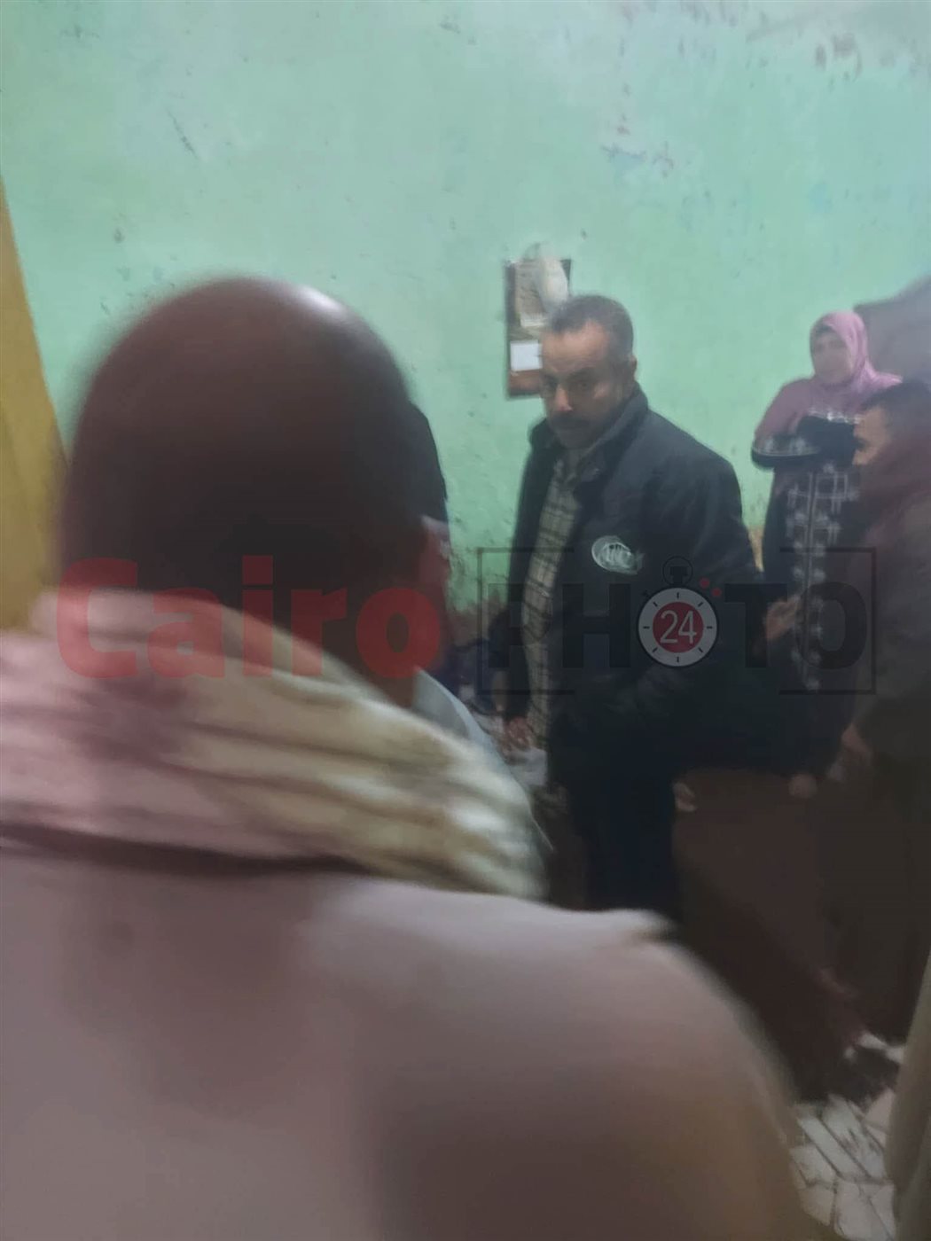 رئيس مدينة السادات يطمئن على الناجيات من حادث انقلاب مركب صيد بالمنوفية