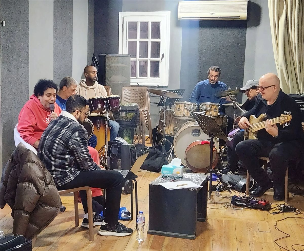 بروفات مكثفة لـ الكينج محمد منير استعدادًا لحفله القادم مع ويجز في دبي