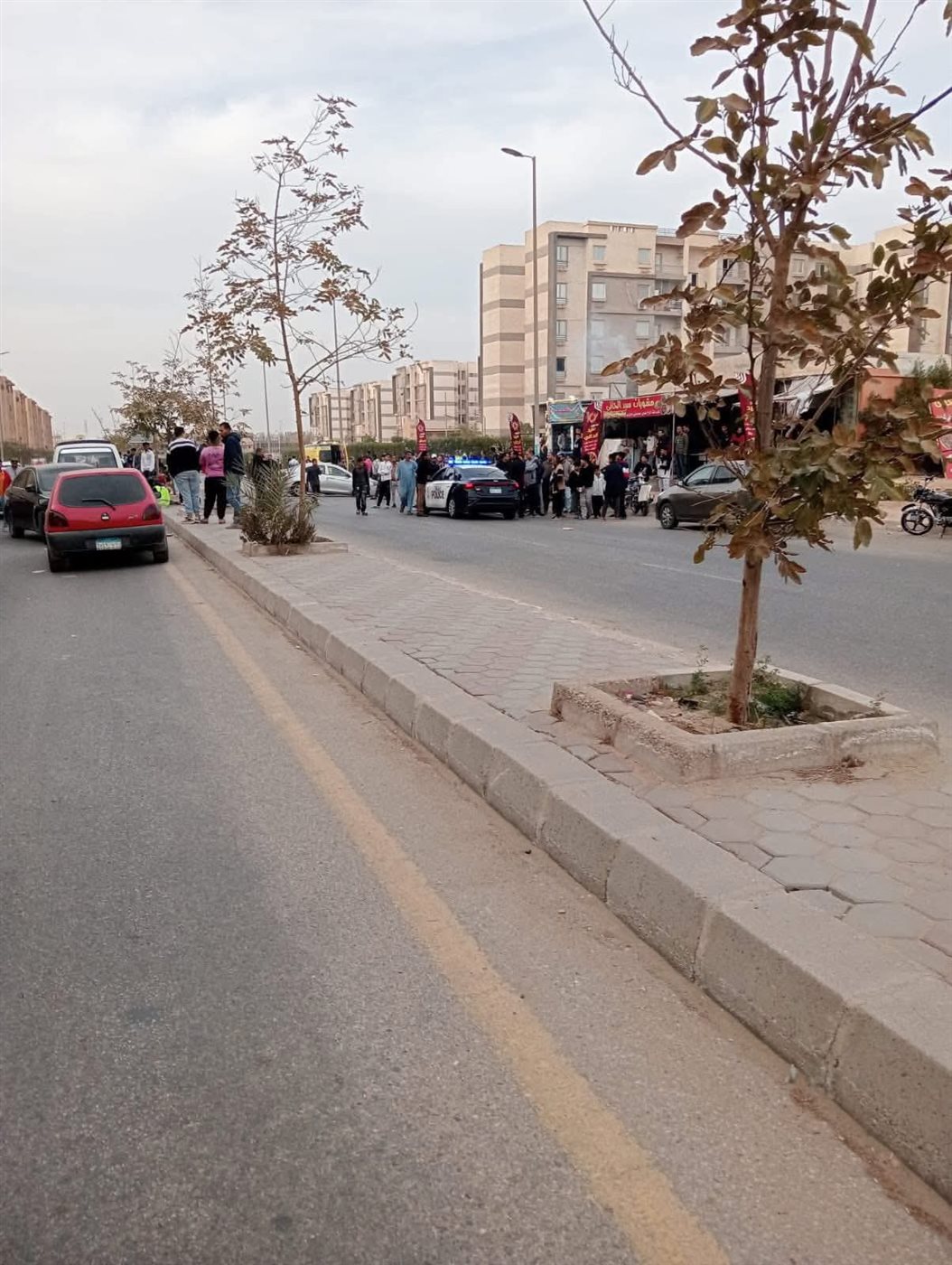 <strong>مصرع عاملين نظافة دهسًا</strong>