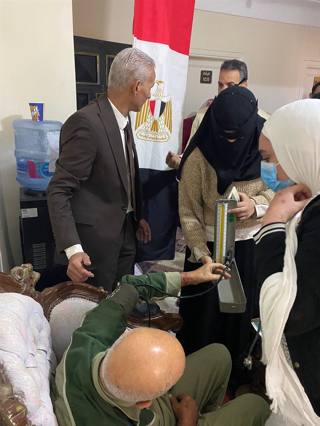 التضامن تنظم قافلة شاملة لرعاية كبار السن المنتقلين من دور مسنين غير مرخصة بالإسكندرية