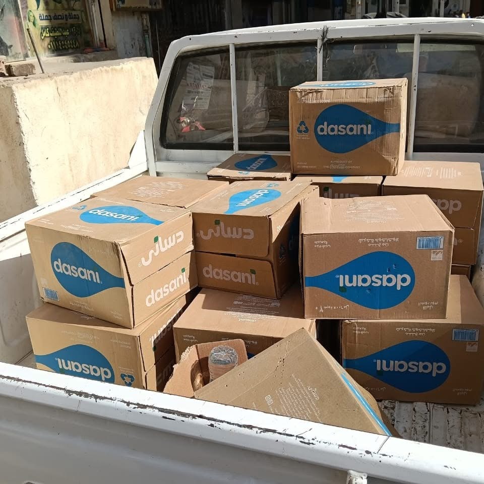 ضبط 300 زجاجة مياه مجهولة المصدر