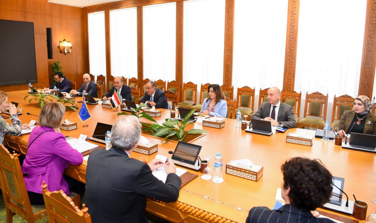 وزير الخارجية وممثلة الاتحاد الأوروبي