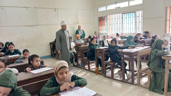 الدكتور ياسر علام رئيس الإدارة المركزية لمنطقة القاهرة الأزهرية