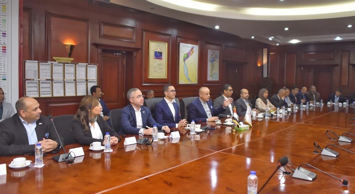 إجتماع وزير الإستثمار ومحافظ الأقصر