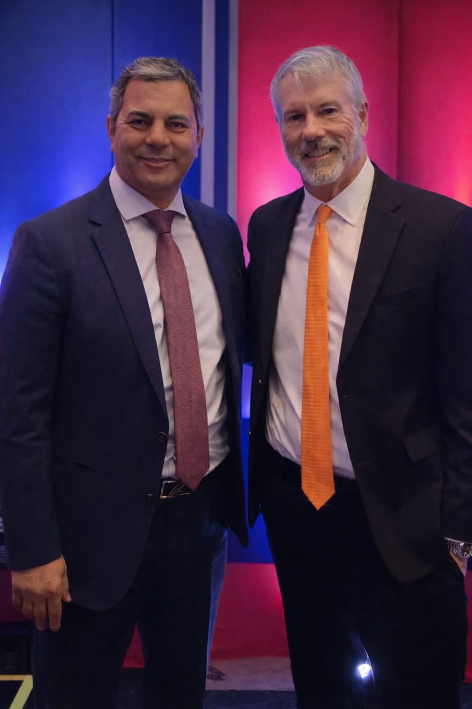 تامر وجيه يلتقي مع رجل الأعمال الأمريكي مايكل سايلور