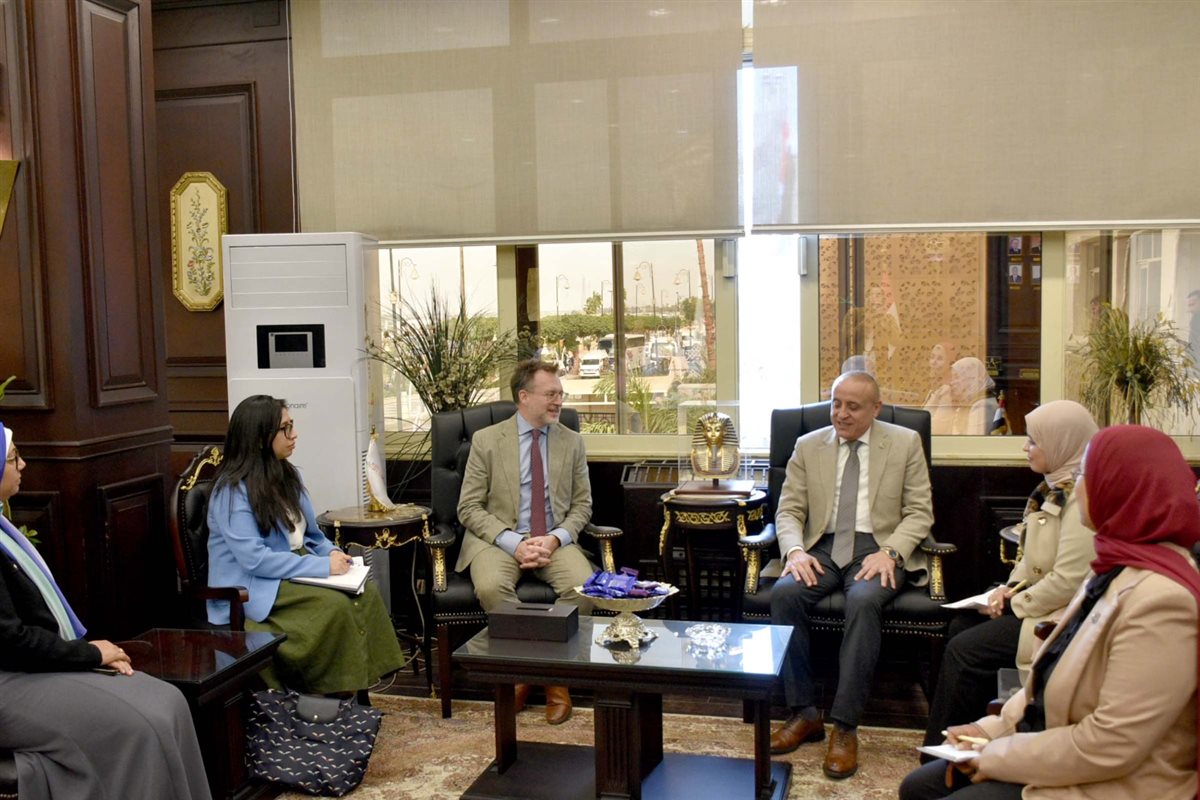 السفير الكندي يلتقي ومحافظ الأقصر