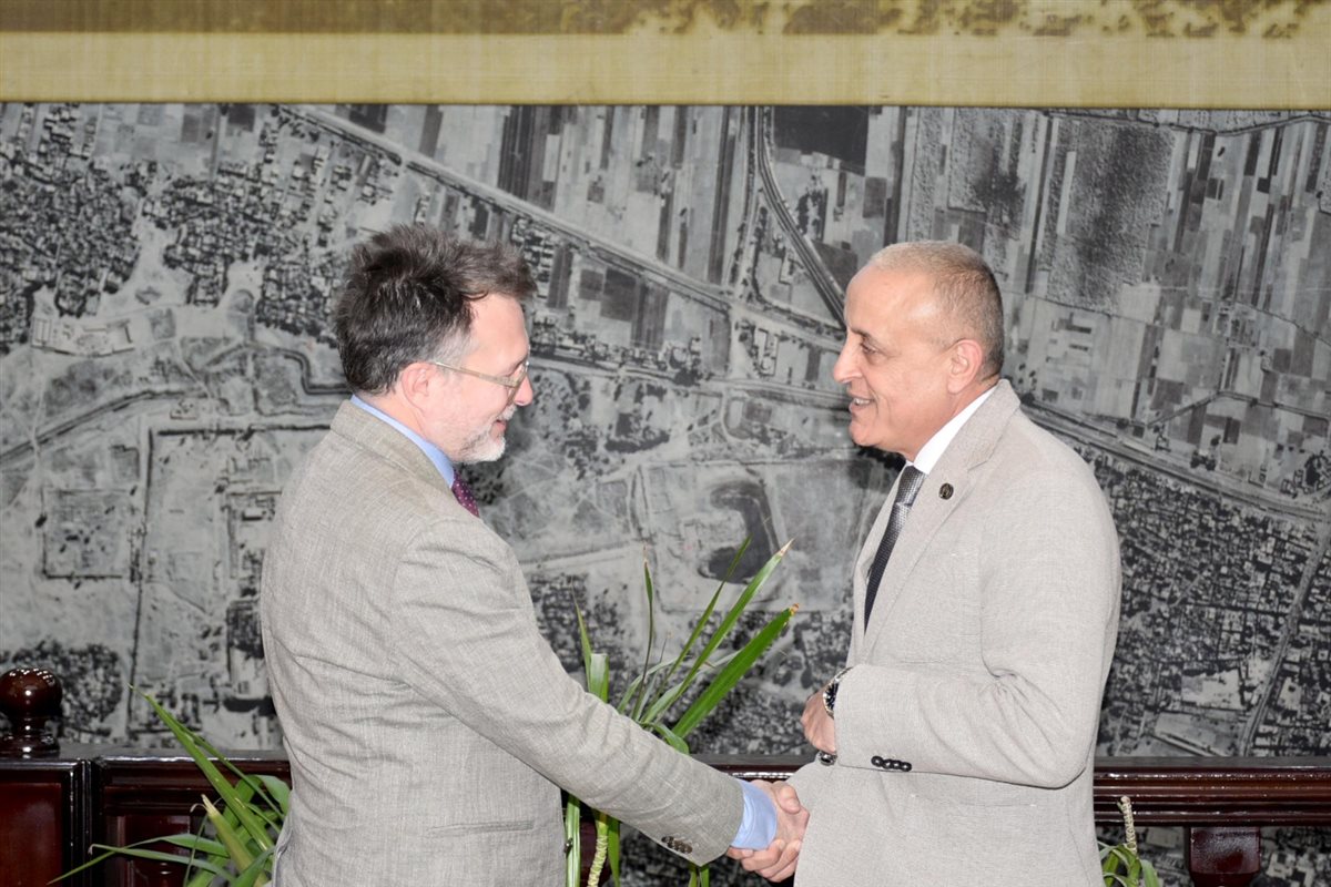 السفير الكندي يلتقي ومحافظ الأقصر