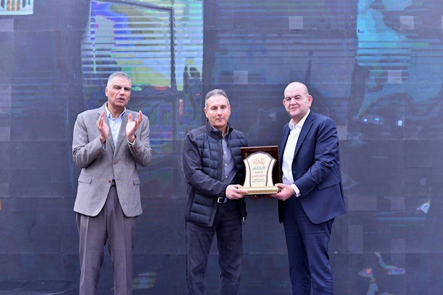 تسليم عددا من البيوت والمشروعات الصغيرة للمستفيدين بمحافظة أسوان