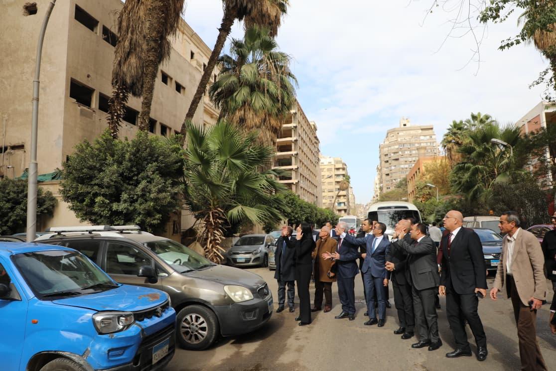 حسن الخطيب وزير الاستثمار
