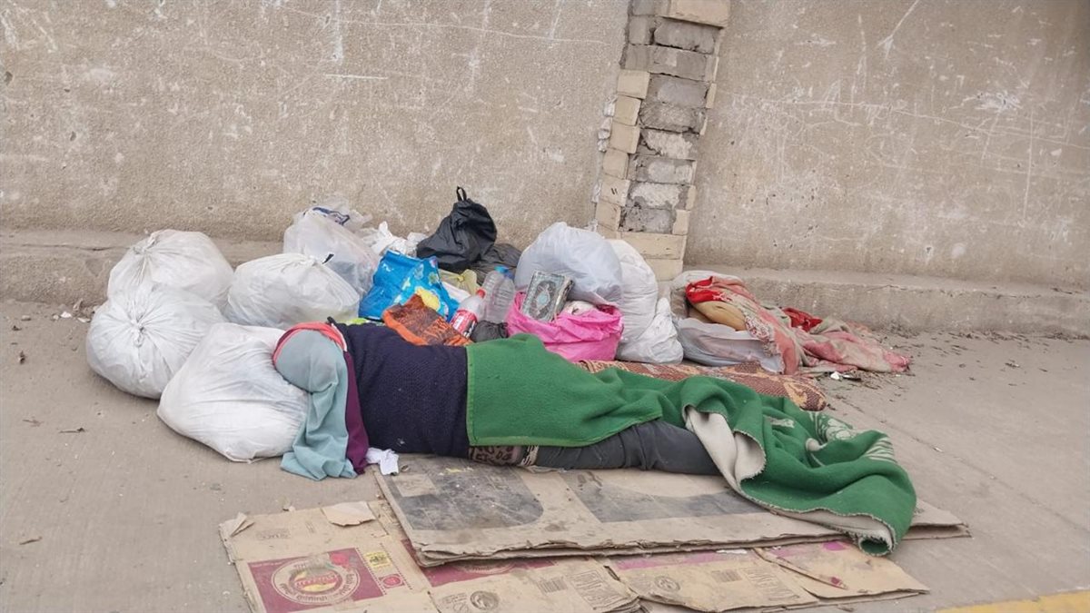 مواطنين بلا مأوى بحي إمبابة