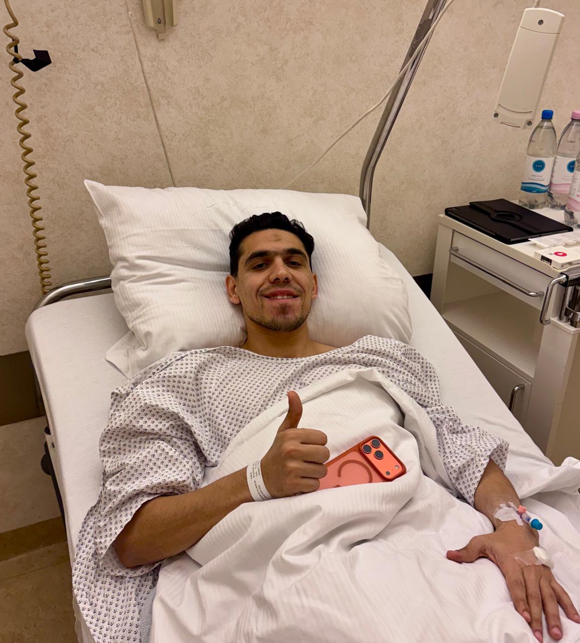 محمد حمدي بعد جراحة الصليبي (1)