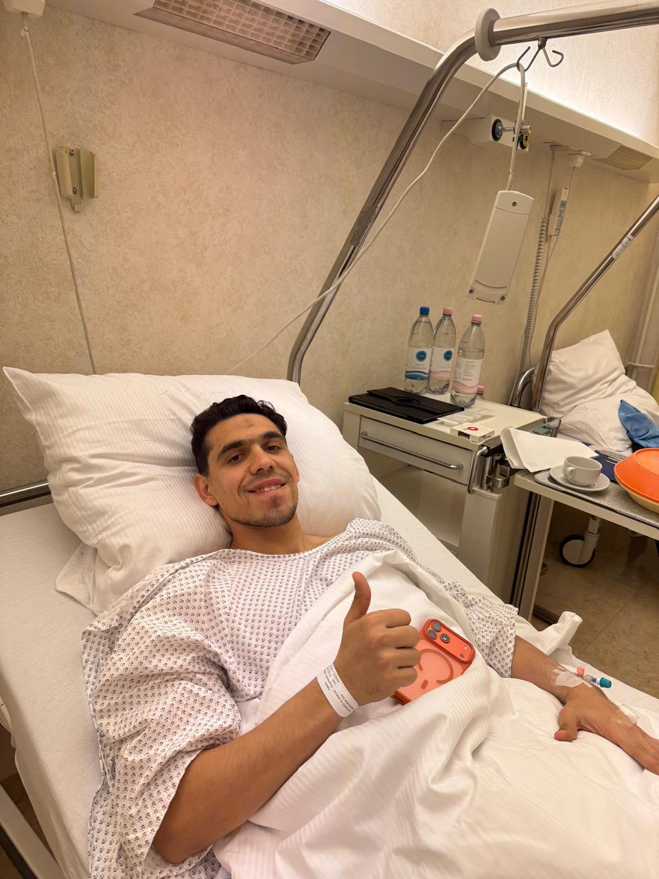 محمد حمدي بعد جراحة الصليبي (2)